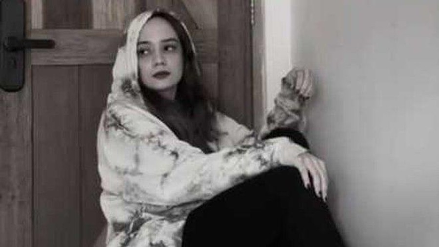 Putri Anne Lepas Hijab Putri Anne Lepas Hijab