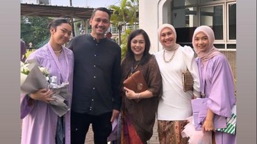 14 Tahun Cerai, 7 Momen Langka Tora Sudiro & Anggi Kadiman Hadiri Wisuda Anak