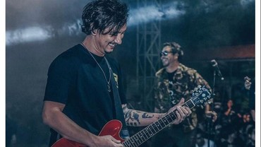 img-title Curhat soal Anak Nakal Sejak Kecil, Vincent Rompies: Dia Ketawa Pas Dimarahin