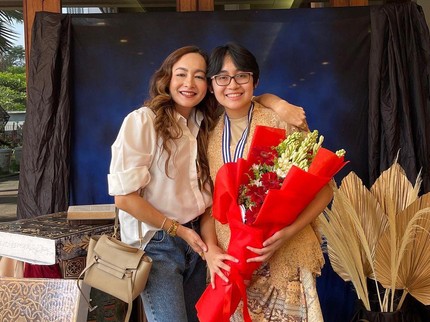 7 Potret Anak Sulung Dewi Rezer dan Marcelino Lefrandt yang Sudah Gadis