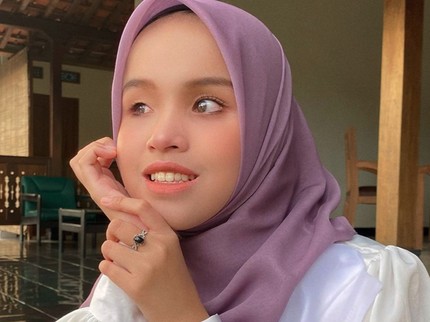 Reaksi Putri Ariani Saat Krisdayanti Nyanyi Lagu Loneliness Ciptaannya