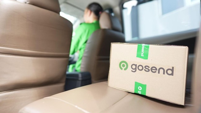 Gojek meluncurkan layanan GoSend Car Instant dan GoBox Van untuk memfasilitasi UMKM mengirimkan produk berukuran besar dengan cepat dan aman.