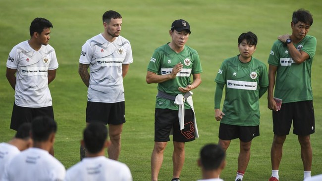 Penerjemah Shin Tae Yong di Timnas Indonesia Jeong Seok Seo rupanya telah menyelesaikan kursus lisensi C AFC.