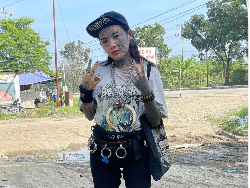 Terpopuler: Cewek Punk Viral Diajak Hijrah, Dikira Anak Jalanan Ternyata...