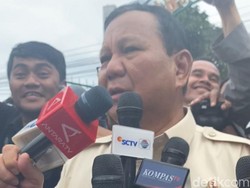 Momen Prabowo Jadi Reporter Pegang Mic Bilang Tak Boleh Bicara Politik