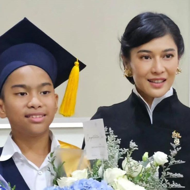 <p>Shailendra Naryama Sastraguna Sutowo kini sudah resmi menyelesaikan pendidikan di bangku SD. Ia lulus dari sekolah internasional ACS Jakarta. (Foto: Instagram @therealdisastr)</p>