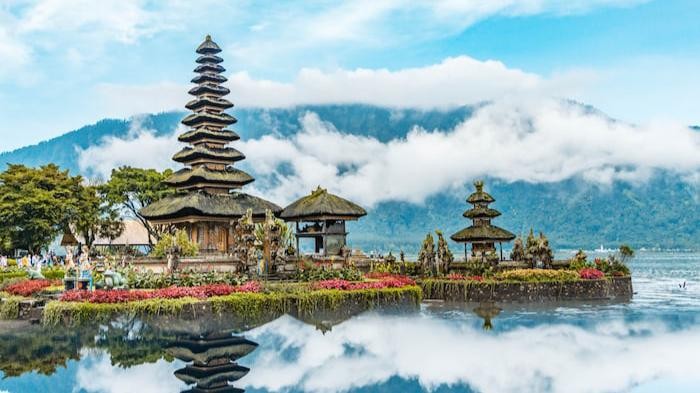 Gubernur Bali Berikan Kartu 'Do's and Don'ts' yang Wajib Dipatuhi Turis Asing, Apa Saja Isinya?