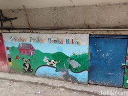Warga Kolong Angke Akan Direlokasi, Bagaimana Nasib 64 Siswa Pondok Domba?