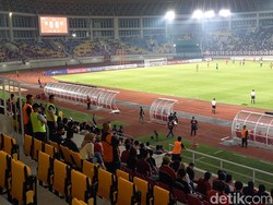 Laga Persahabatan Persis Solo Vs Persebaya di Manahan Tanpa Suporter Tamu