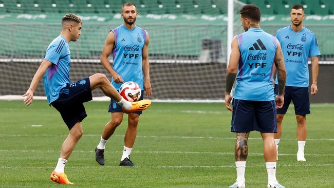 Timnas Argentina melakukan latihan perdana di Stadion GBK hingga Anthony Ginting lolos ke final Indonesia Open 2023 menjadi berita olahraga terpopuler.
