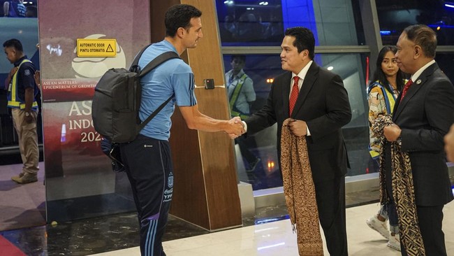 Ketua Umum PSSI Erick Thohir merespons isu Timnas Indonesia vs Jerman atau Portugal dan Spanyol di FIFA Matchday yang sudah beredar luas pada Selasa (25/7).