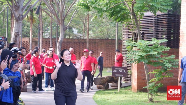 Puan Maharani menyebut dirinya dan AHY anak-anak muda yang akan membantu membangun bangsa ke depannya.