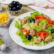 Enak dan Bikin Kenyang, Ini 4 Resep Salad ala Mediterania yang Cocok Buat Pejuang Diet
