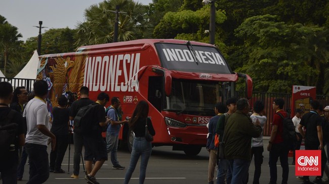 Timnas Indonesia resmi memiliki bus baru menjelang pertandingan melawan Argentina di Stadion Utama Gelora Bung Karno, Senayan pada Senin (19/6).