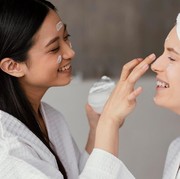 Nggak Perlu Ribet, Ini 4 Tahapan Skincare yang Mudah dan Tepat untuk Remaja