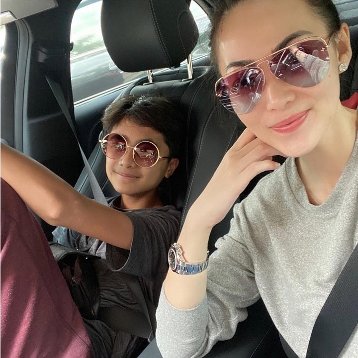 <p>Christy Jusung dikaruniai seorang anak laki-laki dari pernikahannya dengan aktor Hengky Kurniawan. Dia adalah Bintang Pratama, Bunda. (Foto: Instagram @christyjusung)</p>