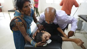 FOTO: India 'Disengat' Gelombang Panas Mematikan, Nyaris 100 Tewas