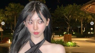 img-title Pakai Bikini, 7 Momen Keseruan Karina & Ningning aespa di Kolam Renang