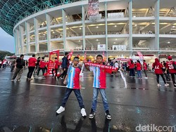 Meski Kecewa Messi Tak Ada, Keluarga Ini Tetap Nonton RI Vs Argentina