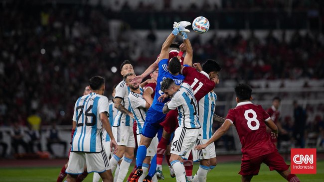 Berikut berita pilihan dunia olahraga dalam 24 jam terakhir yang didominasi berita-berita dari duel Indonesia vs Argentina.