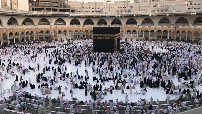 suasana Ka'bah di Mekkah/foto:unsplash/ tasnim umar