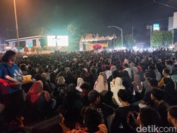 Nobar Indonesia Vs Argentina, Depan Balai Kota Solo Jadi Lautan Manusia