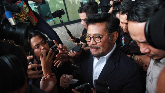 Partai NasDem menegaskan menghormati proses hukum di KPK. Mereka menunggu pengumuman resmi dari tim KPK soal status Menteri Pertanian Syahrul Yasin Limpo.