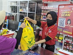 Tiap Tanggal 20, Belanja di Alfamart Bisa Tebus Tas Belanja Rp 500