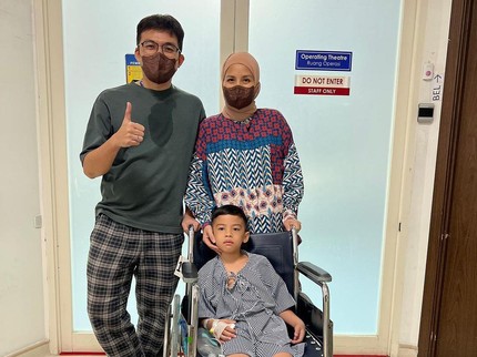 Anak Tya Ariestya Dioperasi karena Jatuh dari Scooter, Begini Kondisi Terkininya