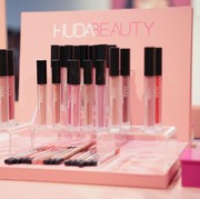Huda Beauty Kini Resmi Ada di Indonesia, Apa Produk yang Kamu Incar?