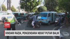 VIDEO: Hindari Razia, Pengendara Nekat Putar Balik