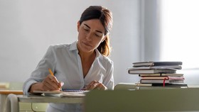 Apa Beda Hari Guru Nasional dan Hari Guru Sedunia? Ini Penjelasannya