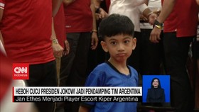 VIDEO:Jan Ethes, Cucu Presiden Jadi Pendamping Emiliano Martinez