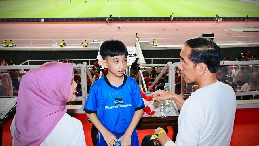 Jan Ethes Temani Jokowi Nonton Timnas Indonesia Vs Argentina