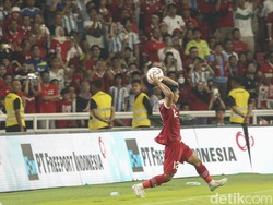 Bocor! Vietnam Latihan Throw In ala Pratama Arhan di Asian Games 2023