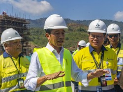 Jokowi Kejar Smelter Amman Mineral Industri Selesai Paruh 2024