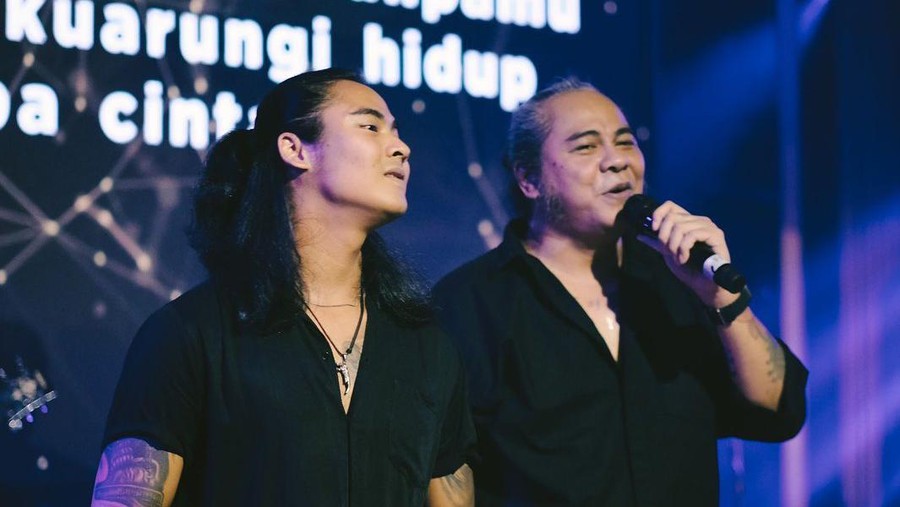 Renaga Tahier dalam media sosial miliknya.