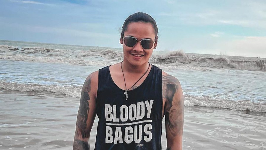 Renaga Tahier dalam media sosial miliknya.