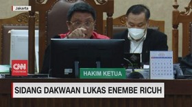 VIDEO: Sidang Dakwaan Lukas Enembe Ricuh