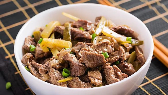 Teriyaki dan gyudon juga bisa menjadi resep daging kurban ala Jepang lainnya (Hari raya Idul Adha/Foto: freepik.com/Timolina)