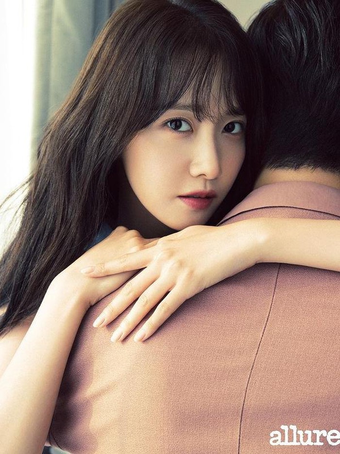 Chemistry keduanya yang memang bersahabat di dunia nyata pun sangat dinantikan penggemar lewat project drama King The Land ini, Beauties./ Foto: instagram.com/allurekorea