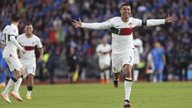Masih Liburan di Saudi, Ronaldo Absen Lawan Swedia
