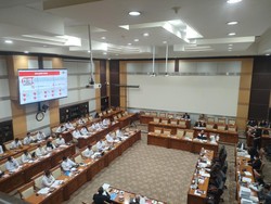 Bebas Visa 159 Negara Disetop, Komisi III DPR Singgung Kasus WNA di Bali