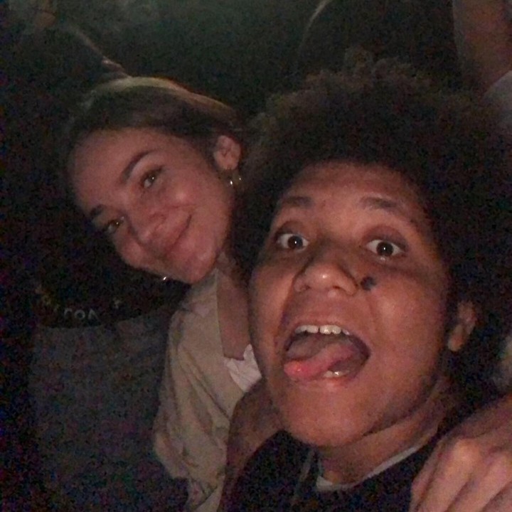 <p>Kedekatan kakak beradik ini pun menuai pujian dari netizen. Mereka menyebut keduanya terlihat lucu saat bersama, Bunda. <em>"Cubanget,"</em> ujar @ayu***. (Foto: Instagram @pagophagian)<br /><br /><br /></p>