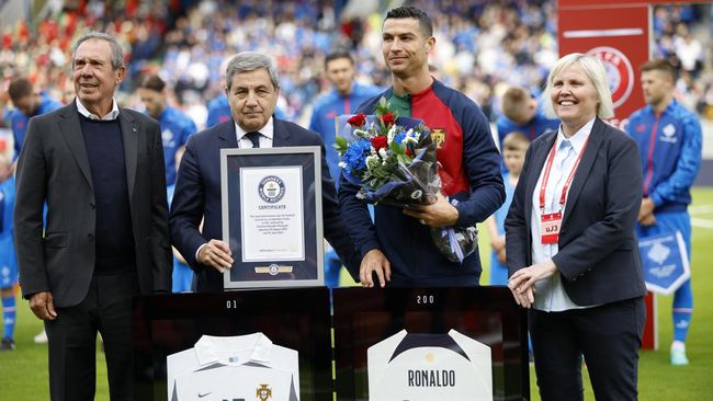 Ronaldo Cetak Rekor Jadi Pemain Pertama Tembus 200 Caps Timnas