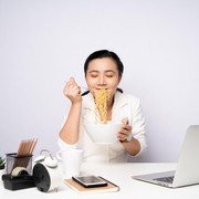 5 Makanan yang Tidak Boleh Dikonsumsi Bersamaan dengan Mi Instan, Berbahaya bagi Kesehatan!