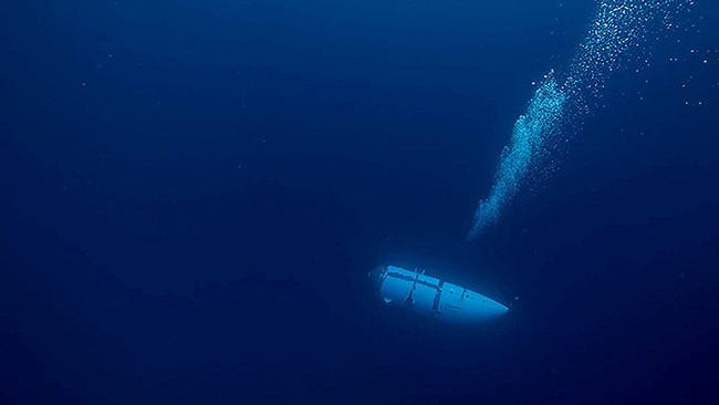 Kapal selam wisata bangkai Titanic yang hilang di Atlantik sejak Minggu akhir pekan lalu disebut meledak di bawah laut.