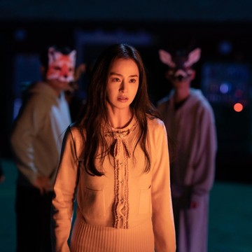 img-title Bocoran Harga Outfit Tokoh Moon Joo Ran di Drakor Lies Hidden In My Garden, Elegan dengan Nominal Fantastis