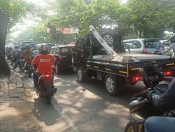 Curhat Warga Terjebak Macet Parah Ciputat: Baru Mandi Udah Keringatan Lagi