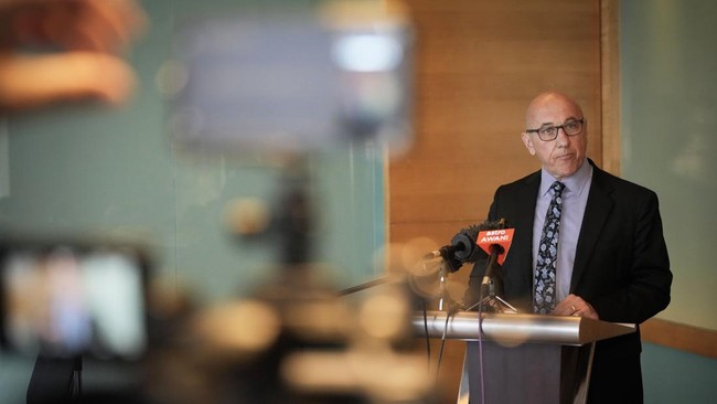 Pelapor khusus HAM Perserikatan Bangsa-Bangsa untuk Myanmar, Tom Andrews, mendesak Indonesia mengajak negara lain untuk mengucilkan junta Myanmar.